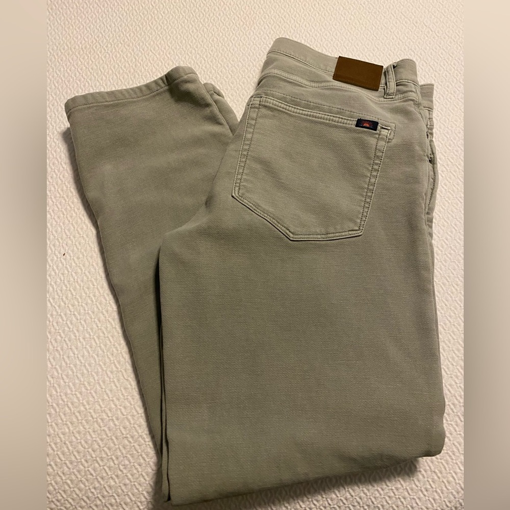 Faherty Stretch Terry Sage Green 35x28